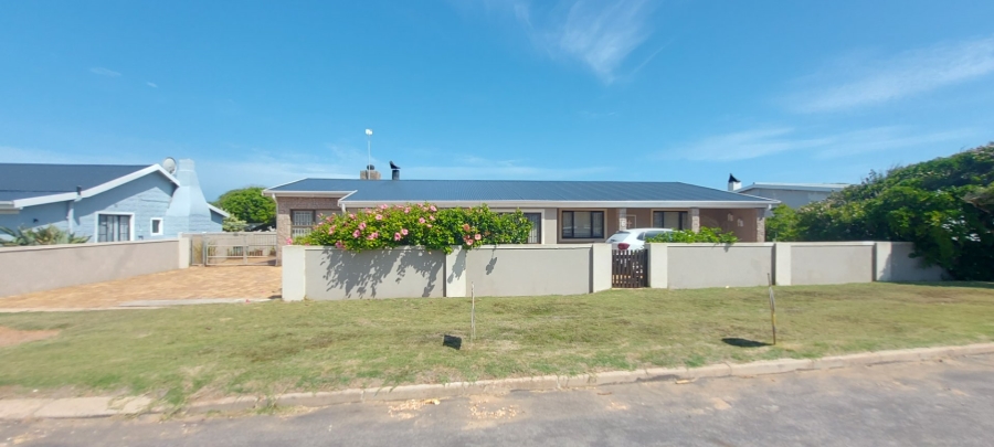 5 Bedroom Property for Sale in Gouritsmond Western Cape